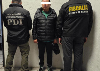 Detienen a dos ex Policías de Investigación de la FGJEM por robo agrabado en pandilla