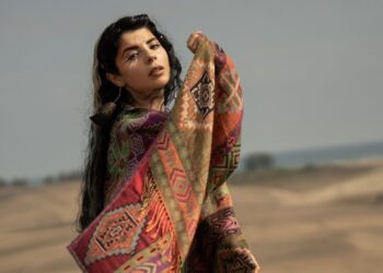 NIKKI FÖLK PRESENTA SU CANCIÓN «CANTO SAGRADO» UN RECORDATORIO DEL PRESENTE COMO ESPACIO SAGRADO