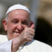 El papa se encuentra ‘estable’ y muestra ‘buena respuesta’, sin sufrir más broncoespamos
