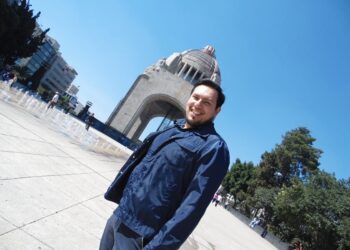 John Alcaraz: El Nuevo Talento Musical de Balada que Llega para Conquistar