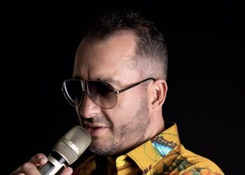 ALEX ARIAS, GLORIA DE LA SALSA COLOMBIANA ESTRENA «SÍRVALO PUES» JUNTO A DANNY FRANK