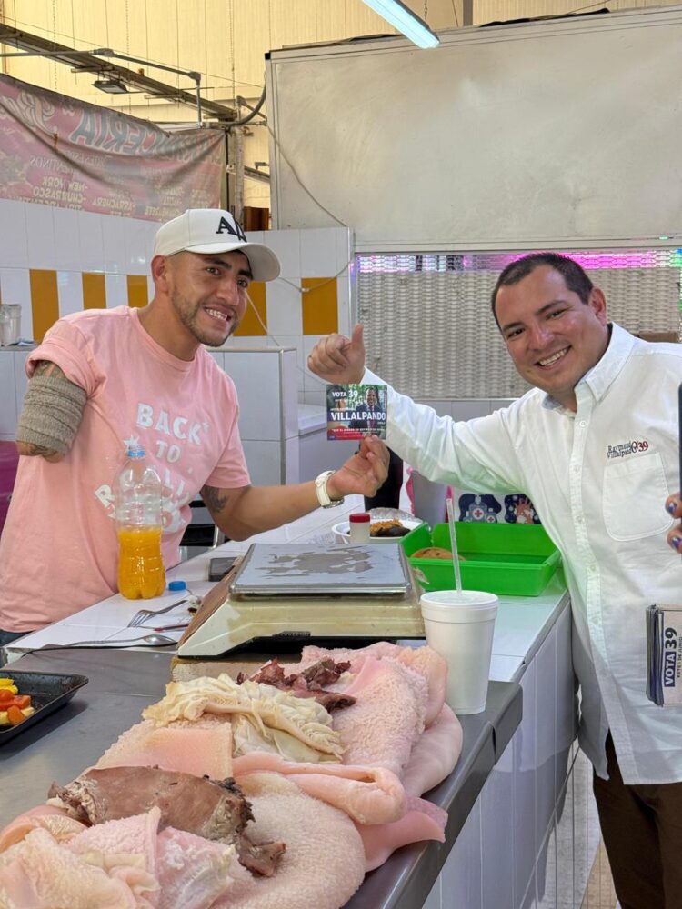 Raymundo Villalpando visita el Mercado Anáhuac y comparte sus propuestas