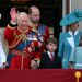 Desfile de cumpleaños de Carlos III rinde homenaje a víctimas de accidente de avión en India