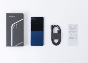 [Unboxing] Galaxy Z Flip7: inteligencia artificial y diseño compacto en la palma de tu mano