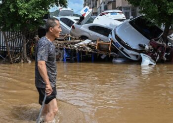 Mueren más de 30 personas por lluvias torrenciales en China
