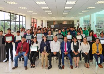 Iberdrola México beca a 11 estudiantes de carreras STEM en Oaxaca