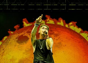 SHINOVA Y NINA (MORGAN) REIMAGINAN EL PRESENTE Y LO PRESENTAN AHORA EN MÉXICO