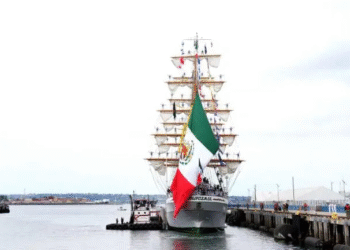 Buque Escuela Cuauhtémoc reanuda operaciones tras choque en Brooklyn