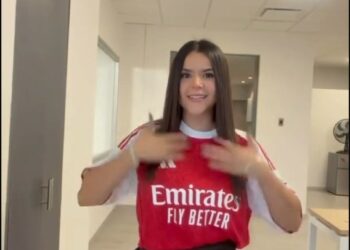 Betway y Mafer Cracks te regalan una playera oficial del Arsenal