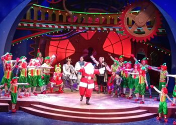 La villa de Santa Claus vuelve a encender la magia en una alfombra roja de estrellas