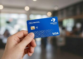 Trabajadores del HEP de Chiapas protestan tras recibir tarjetas Broxel sin fondos