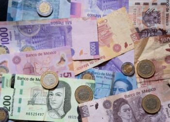 Capital.com: el peso mexicano cierra el año como una de las divisas más líquidas emergentes