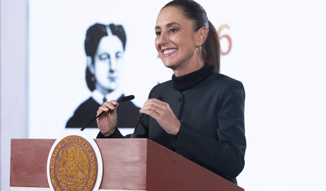 Cuauhtémoc, Ciudad de México. 21 de enero 2026. La presidenta constitucional de los Estados Unidos Mexicanos, la Doctora Claudia Sheinbaum Pardo en conferencia de prensa matutina en el salón de la Tesorería de Palacio Nacional. La acompañan: Jesús Antonio Esteva Medina, secretario de Infraestructura, Comunicaciones y Transportes y Ángel Elorza Vásquez, coordinador de Infodemia. Enlace Morelia: Edna Vega Rangel, secretaria de Desarrollo Agrario, Territorial y Urbano; Octavio Romero Oropeza, director General del INFONAVIT y Alfredo Ramírez Bedolla, gobernador Constitucional del Estado de Michoacán.  Foto: Saúl López Escorcia/Presidencia