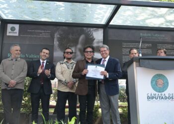 Diputado Ricardo Monreal inauguró en San Lázaro la exposición fotográfica “Rodolfo Valtierra: Mirada Crítica, tres décadas”