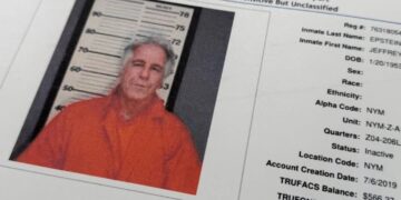 Departamento de Justicia investiga si se retuvieron archivos de Epstein que mencionan a Trump