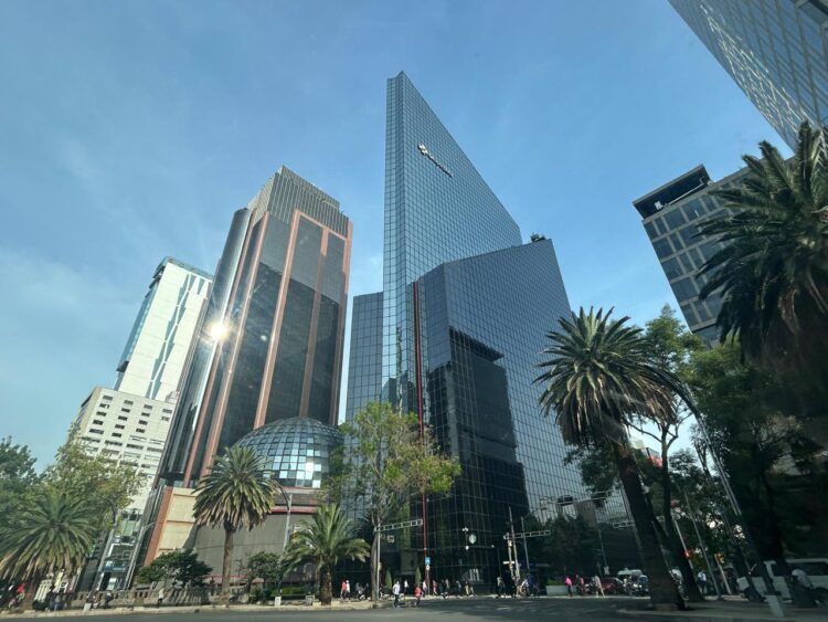 CDMX, a 6 febrero 2026. La Bolsa Mexicana de Valores impuso un nuevo récord, superó las 70 mil unidades. AMEXI/Foto/Ivonne Martínez.