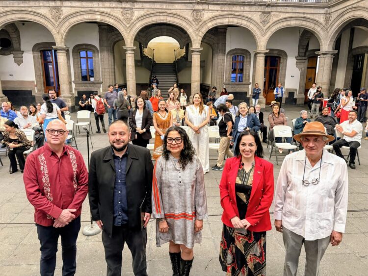 Inauguran en el Museo de la Ciudad de México la exposición "Cartografías del color", de la tamaulipeca Margarita Morales