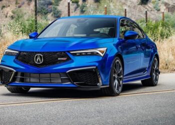 Acura Integra Type S, único en su especie con transmisión manual, estrena color Azul Insignia