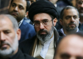 Nuevo líder de Irán resultó herido en las piernas en el primer día del conflicto con EU e Israel, revela The New York Times