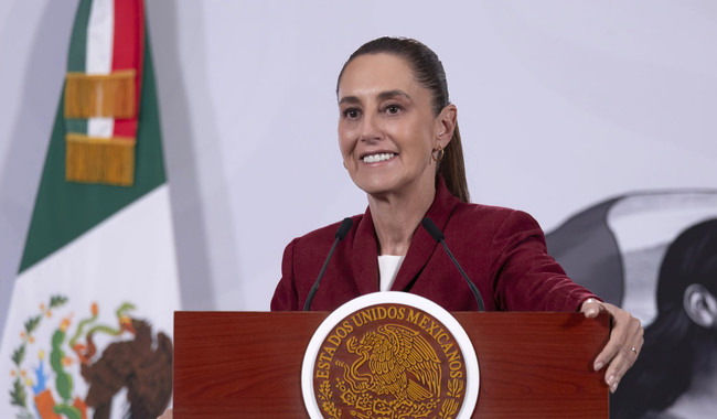 Cuauhtémoc, Ciudad de México. 17 de marzo 2026. La presidenta constitucional de los Estados Unidos Mexicanos, la Doctora Claudia Sheinbaum Pardo en conferencia de prensa matutina en el salón de la Tesorería de Palacio Nacional. La acompañan: Rosa Icela Rodríguez Velázquez, secretaria de Gobernación; Esthela Damián Peralta, consejera jurídica del Ejecutivo Federal; Arturo Zaldívar, coordinador de Política; Arturo Saldivar, coordinador de Política y Gobierno de la Presidencia; David Kershenobich, secretario de salud; Edurado Clark, subsecretario de Integración y desarrollo del sector salud; Zoé Alejandro Robledo Aburto, director general del Instituto Mexicano del Seguro Social (IMSS); Martí Batres Guadarrama, director general del Instituto de Seguridad y Servicios Sociales de los Trabajadores del Estado (ISSSTE); Alejandro Svarch Pérez, director general de IMSS-Bienestar. Foto: Juan Carlos Buenrostro/Presidencia