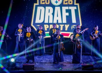 Steelers Nation México vibra en CDMX con la visita de Carnell Lake y Kendrell Bell durante el NFL Draft
