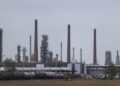 Cae casi un 34% la producción petrolera de la OPEP durante el segundo mes del conflicto en Irán