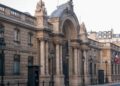 Fiscalía francesa registra el Palacio del Elíseo tras investigación por corrupción