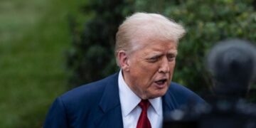 Gobierno de Trump propone que funcionarios firmen un acuerdo de confidencialidad para evitar filtraciones a medios