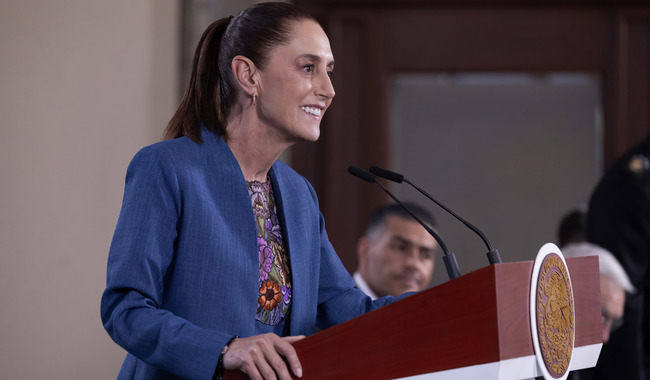 Cuauhtémoc, Ciudad de México. 27 de mayo 2026. La presidenta constitucional de los Estados Unidos Mexicanos, la Doctora Claudia Sheinbaum Pardo en conferencia de prensa matutina en el salón de la Tesorería de Palacio Nacional. La acompañan: Rosa Icela Rodríguez Velázquez, secretaria de Gobernación; Omar García Harfuch, secretario de Seguridad y Protección Ciudadana; Ricardo Trevilla Trejo, secretario de la Defensa Nacional;  Raymundo Pedro Morales, secretario de Marina; Marcela Figueroa Franco, secretaria ejecutiva del Sistema Nacional de Seguridad Pública (SESNSP); Guillermo Briceño, comandante de la Guardia Nacional. Foto: Juan Carlos Ramos Mamahua/Presidencia