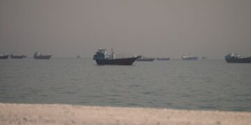 EU ataca buque de la India en costas de Omán; rescatan a 24 marineros