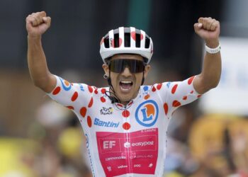 Isaac del Toro acaricia el podio del Tour de Francia 2026 tras superar la etapa reina