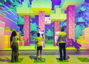 Minecraft Experience supera el millón de visitantes en todo el mundo con el lanzamiento de su nueva aventura al aire libre «Moonlight Trail»