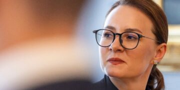 Dimite la primera ministra de Ucrania en el marco de una reorganización en el gobierno de Zelenski