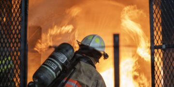 Desaparecen dos trabajadores en Ohio tras explosiones en una empresa de reciclaje industrial