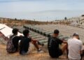 Crisis en Ceuta: miles de migrantes permanecen en el enclave a tres semanas del arribo masivo