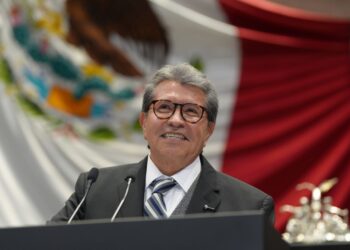 Ricardo Monreal anunció que, una vez promulgada la reforma sobre doble nacionalidad, “vendrá la ley reglamentaria para plasmar su procedimiento”
