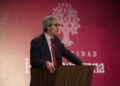 Niñas y niños nacidos mediante maternidad subrogada registran graves efectos en su salud, advierte el investigador español Francisco Gúell.
