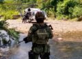 Decomisan más de 7.8 toneladas y 25 mil litros de precursores de drogas tras el desmantelamiento de tres laboratorios clandestinos en Guerrero