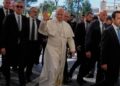Papa León XIV sale del hospital tras cirugía por cáncer de pulmón y regresa al Vaticano