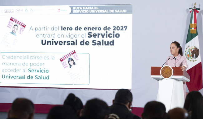 Estados Unidos Mexicanos, la Doctora Claudia Sheinbaum Pardo en conferencia de prensa matutina en Palacio Nacional. La acompañan: David Kershenobich, secretario de salud; Eduardo Clark, subsecretario de Integración y desarrollo del sector salud; Martí Batres Guadarrama, director general del Instituto de Seguridad y Servicios Sociales de los Trabajadores del Estado (ISSSTE); Zoé Alejandro Robledo Aburto, director general del Instituto Mexicano del Seguro Social; Alejandro Svarch Pérez, director general de IMSS-Bienestar; Leticia Ramírez Amaya, secretaria de Bienestar; Jesús Valencia, subsecretario de Bienestar. Foto: Saúl López/Presidencia