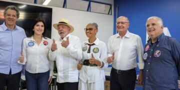 Lula afirma estar ‘confiado’ de su victoria al votar en las presidenciales de Brasil